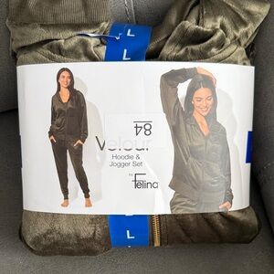 Felina Velour Hoodie & Jogger Set in Olive